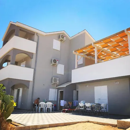 Apartment Bago *