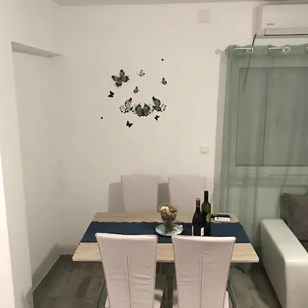 Apartment Bago Pag Town
